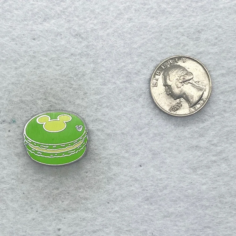 🔮 5/$25 Disney Green Macaron Pin